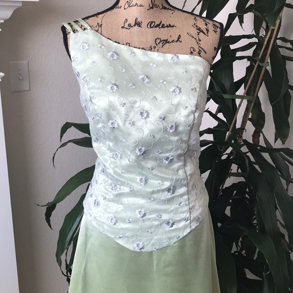 NWOT Prom Dress - Picture 2 of 15